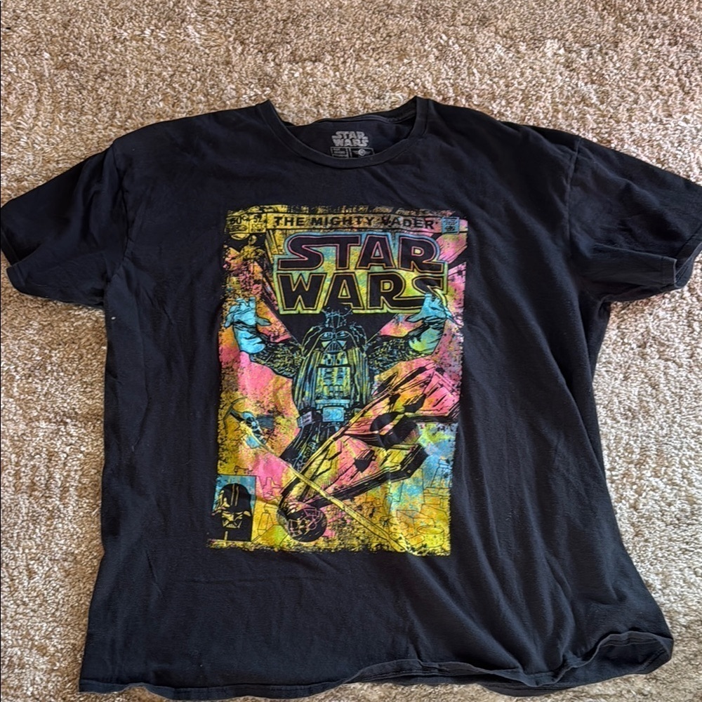 🍍 Vintage Star Wars Comic Book Style T-Shirt with Darth Vader Neon Print Design🍍